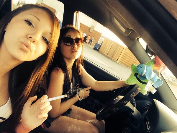 brsullivan98's tweet image. Burn with da babe #burn #carrides #firsttimedriving