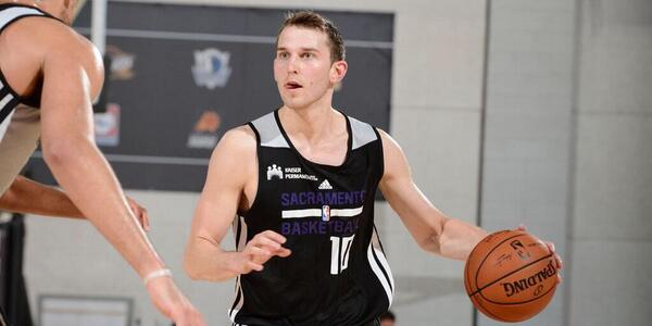 TeamStauskas's tweet photo. Looks good #SacramentoKings http://t.co/0eAW9rwxSe