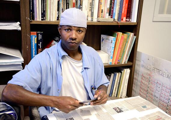 MarketWatch's tweet image. His friends call this convicted murderer "Wall Street." In prison, that's a compliment. on.mktw.net/1mNCh3F