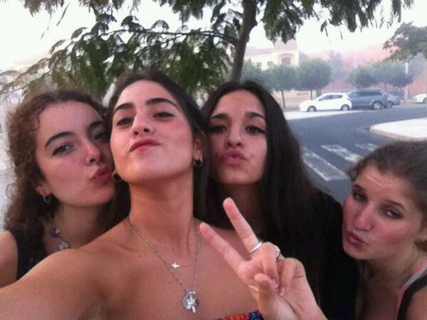 belenjhe's tweet photo. Buena hora para acostarse http://t.co/B7wDcOUlKR