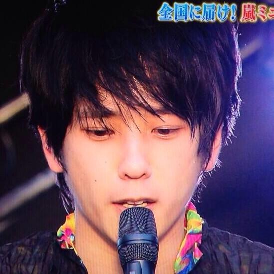 Tweet 嵐 二宮和也 ニノ の優しくもかっこ良く そして色っぽく歌う姿に胸キュンするファン続出 Naver まとめ