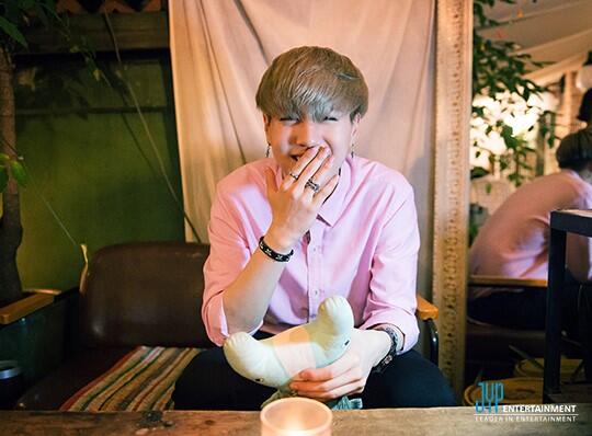 BsV5EJ0CQAADcUM.jpg:large