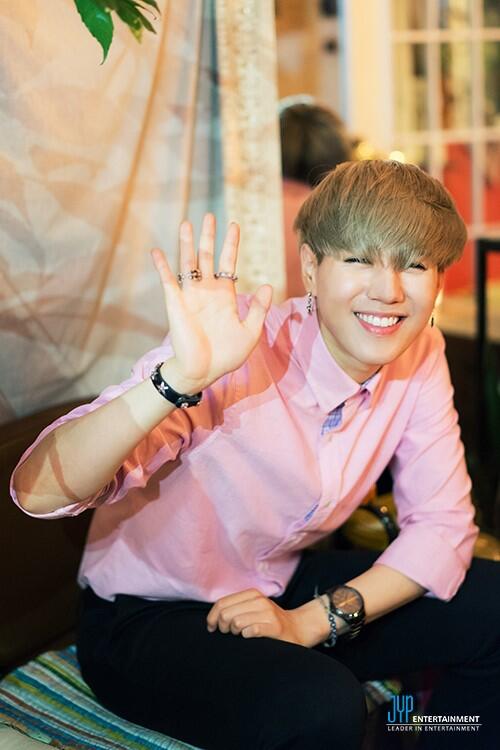 BsV5X2tCMAAB-s1.jpg:large