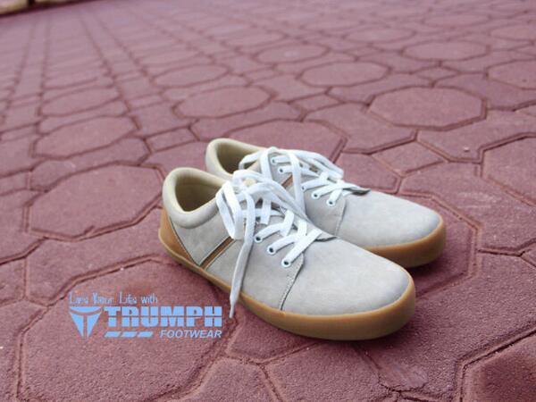 New! TRUMPH FOOTWEAR (TRUMPH ONYX CREAM) SIZE 39-44 sms:087809233445 bb:23928835 cockerelshoes.com