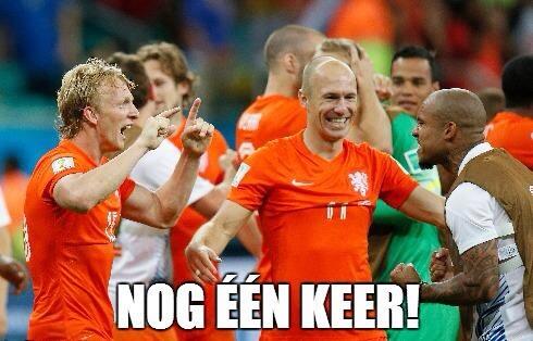 Vanavond 22.00 live op groot scherm#trots!