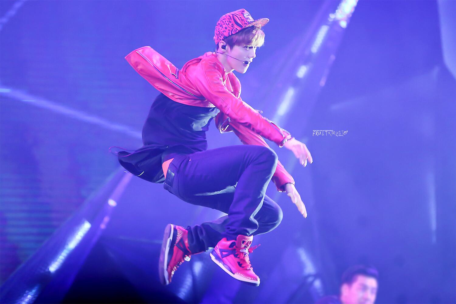 [FANTAKEN] 140712 EXO Concert "The Lost Planet" in Taipei - Day 2 [76P] BsVji0WCEAE3fkU