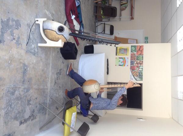 RebeccaLeek_'s tweet image. The Koras have arrived! #OurBigGig #stringthing