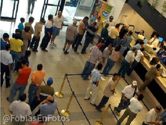 UltraPodX's tweet photo. —MACROFOBIA
Miedo a las largas esperas, a las colas y demoras en tramites.

¿Te consideras Macrofóbico(a)? http://t.co/uYtUjFWqqa