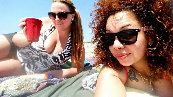 katie_kushh's tweet image. beach days #BooThing