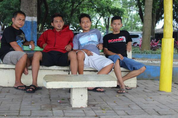 apit_hasan's tweet photo. Ngadem nekk http://t.co/tcasFAfiI6