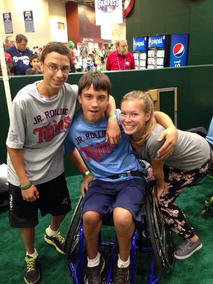 BrendaJS16's tweet image. My cute kids cheering Ben on at  all-star fan fest!👏⚾️ @JaneIsDaSchmitz @andoverncs @mustang_goalie5