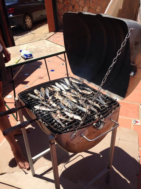 luisa_duran18's tweet photo. Subimos de categoría ya hasta sardinas http://t.co/hrS8lUyInj