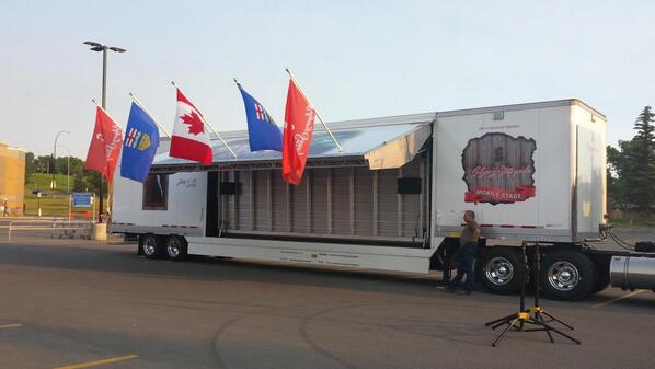 CaravanCalgary's tweet photo. Setting up the #Stampedestage at#DeerValleyCentre @calgarystampede http://t.co/dMzV2dMYke