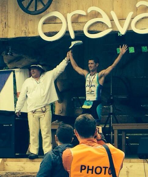 compressport_es's tweet photo. Breaking News: El icono de #compressport @marcelzamoratri se impone en el #OravaMan Bravo Marcel! #RoadtoEmbrun http://t.co/QOis07nJRW