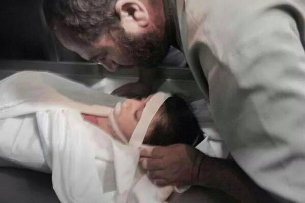 #Gazze;
123 şehit toplam 
16 şehit bugün (3'ü özürlü kız) 
900 yaralı 
Her 3 dakikada 1 saldırı 
#GazaUnderAttack