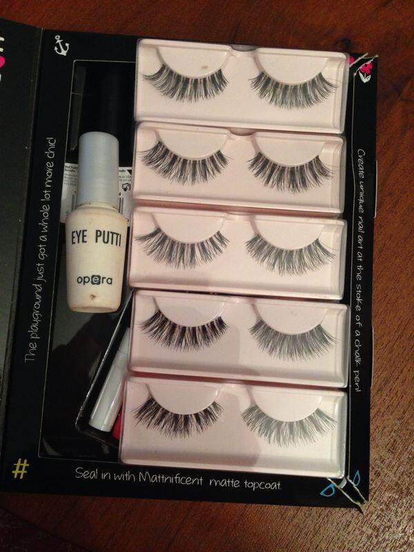 lashes_by_MOZA's tweet photo. LASHES BY NYONYA / 10.000 per pcs / minimal order 250.000 / send your order to pilihanmoza@gmail.com http://t.co/n833ngWEH7