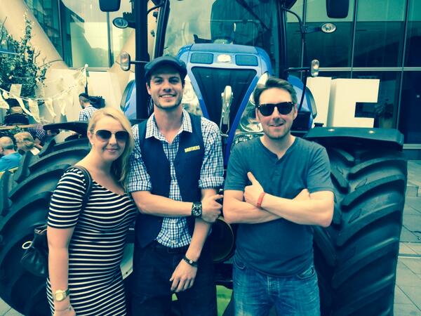Geezyrider's tweet photo. #4realbrothers chilling in Spinningfields with some farmyard hardware and complimentary Cider. ;) http://t.co/EEuv6j1zLh