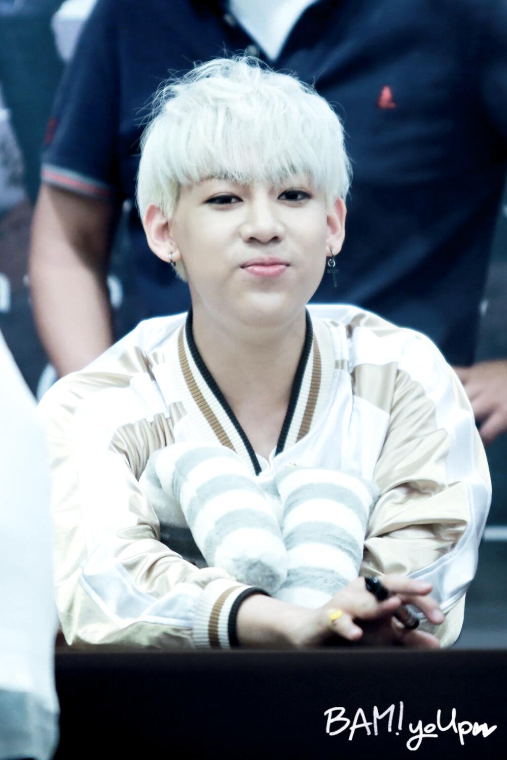 BsWN_gACAAEmLGh.jpg:large