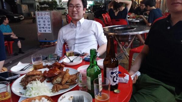 OptionHong's tweet image. 간만에 밤늦게 치맥!! (@ 둘둘치킨) 4sq.com/1msmiH5