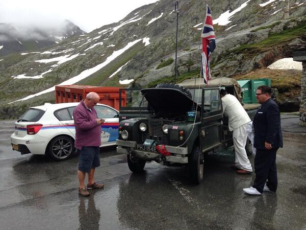 MiTelecom's tweet photo. The summit isn't the best place to break  down #ttc14 http://t.co/Xe8zG9EGu2