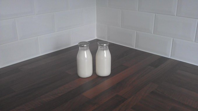 I'm gonna have milky boobs today! http://t.co/cqJzVcAqF6<a href="/tag/tittytuesday"class="tags"><span>#tittytuesday</span></a><a href="/tag/boobs"class="tags"><span>#boobs</span></a><a href="/tag/bigboobs"class="tags"><span>#bigboobs</span></a>