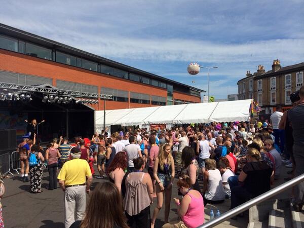 AsdaBournemouth's tweet photo. @bournefreeuk having an amazing time with @AsdaPoole @AsdaHavant @AsdaFareham @AsdaLGBT @AsdaHomeOffices #asdaclc http://t.co/N0xIR8Qcvq