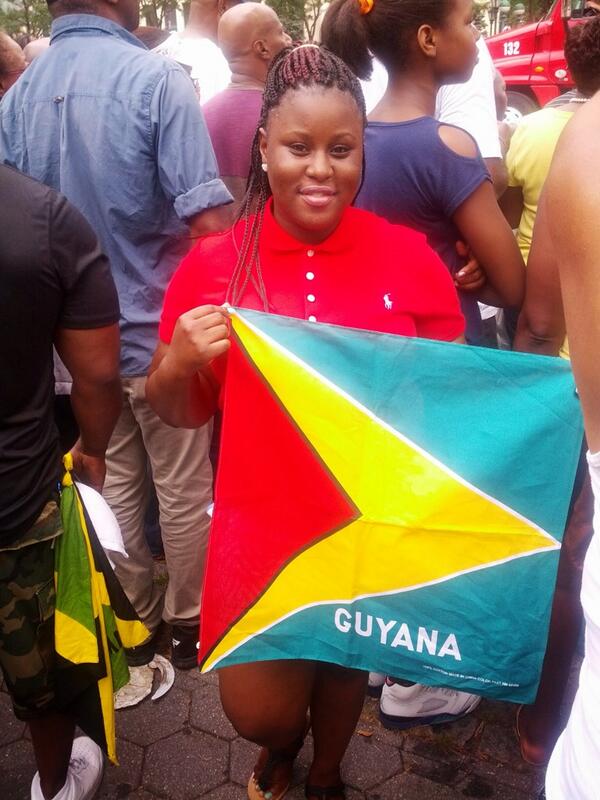siana_akelia's tweet image. I'm tryna be like this today 😩😩 #carnival2k14