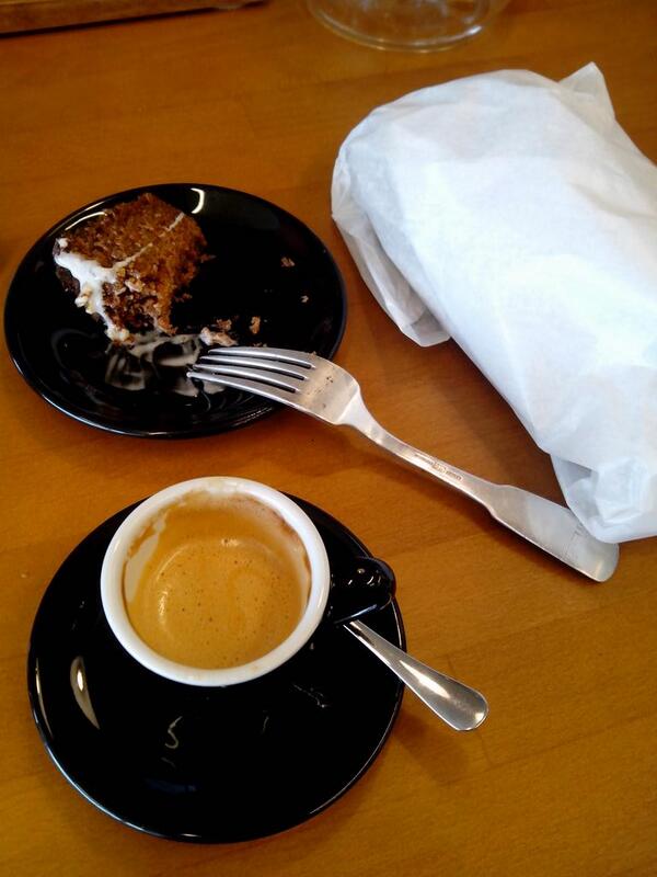 <a href="/TheLoaf_es/">THE LOAF</a> Razones para volver: saludar a <a href="/ainaralo/">AinaraLo</a> ,pan de verdad #extreme ,buen café y carrot cake de <a href="/martibk/">marti buckley</a>