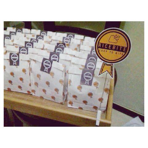 Paling ngga bisa tahan kalo digoda <a href="/thericebite/">Rice Bite</a> segini banyaknya. Pokoknya besok pas takjil harus dapet lagi nih! :)