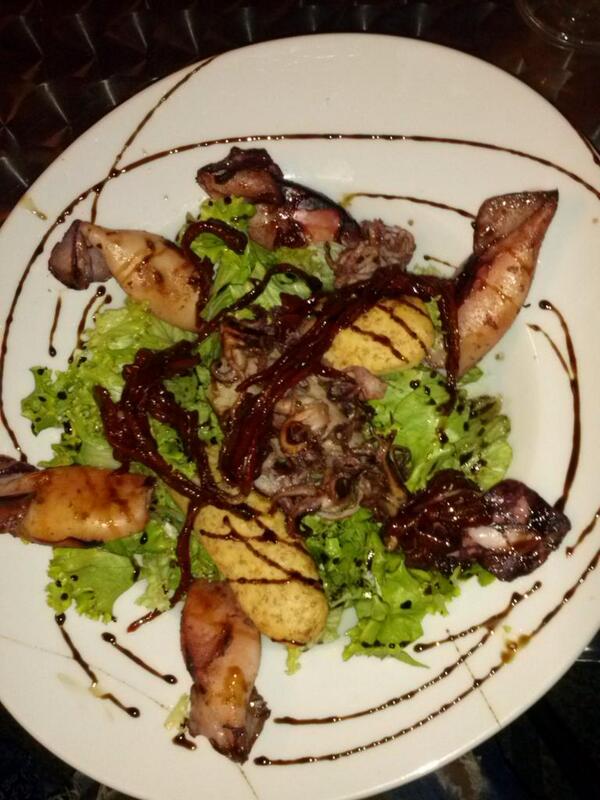 alirios5's tweet photo. Rica cenita y sana con las amigas, hay k repetir!!! @Marusheenha @susana_portu http://t.co/jcDRmS5I5C