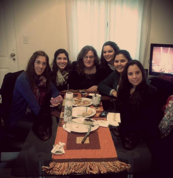 yaninacintioli's tweet photo. With the Pibas!! @vanybara @AniiCandela @ChilGssi @RomiFer18 @solemay25 #GreatMoment http://t.co/2ILwMJ8CSc