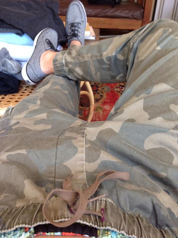 JVCKJ's tweet photo. 'Flouge Pants http://t.co/LniOexTYZp