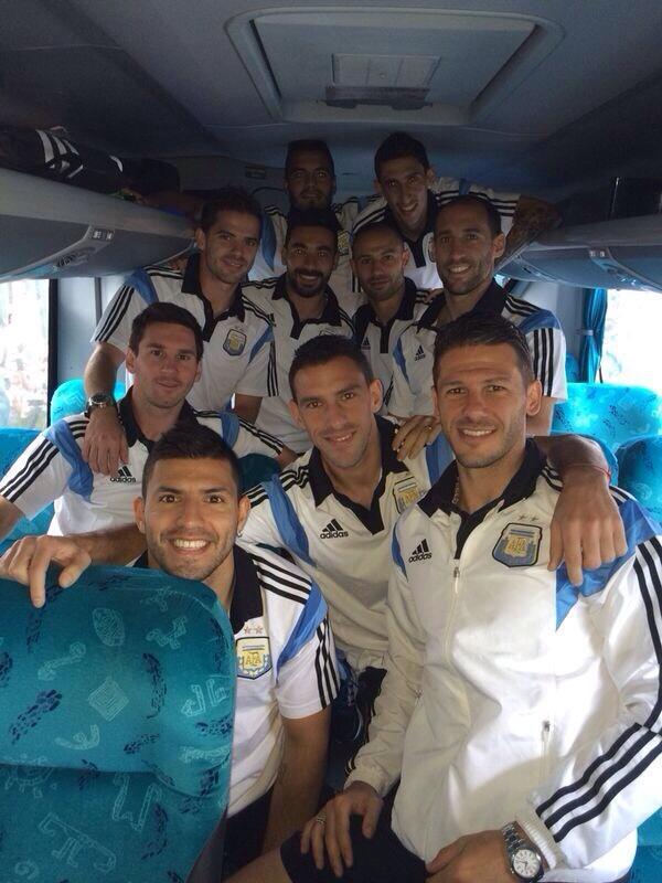 LioMessi_Fans's tweet photo. VAMOS POR LA GLORIA !!!! LA GRAN FINAL #VamosARGENTINA CARAJOOOO !! http://t.co/MuYMDjiwKp