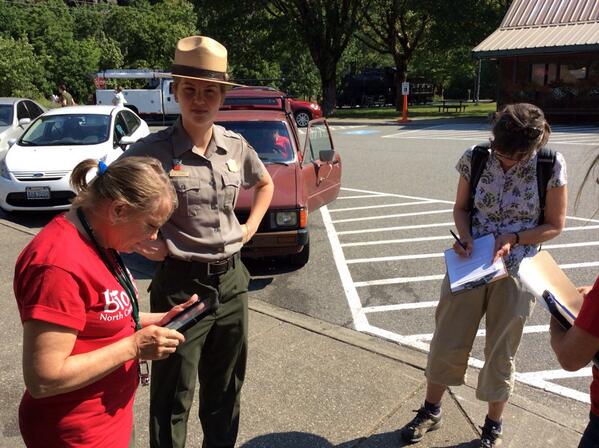 NCascadesNPS's tweet photo. Dr. Katie Glew and Ranger Elise prepping @inaturalist for #lichen walk and #BioBlitz14. http://t.co/dnnH3YJvBz