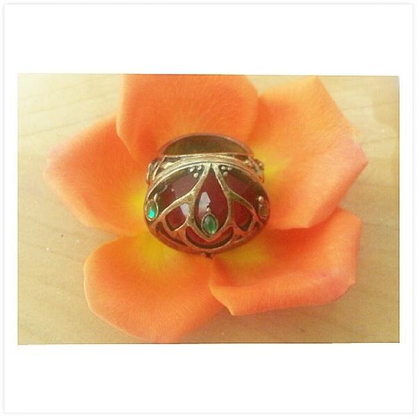 420_411's tweet image. Pop-ups! - ift.tt/1m4hWB3 via #chicintellect - A find from a #popup #shop last #summer - O. 
#popupshop...