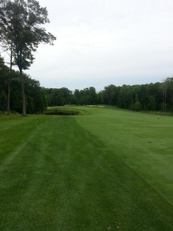 jadeburbs's tweet photo. Last foursome,  course hasn't started on fire yet from the #stogies #lanesbach http://t.co/s3mwVoS2Ts