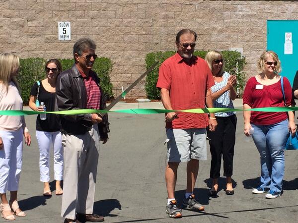 StorageMasterSR's tweet image. Scissors are overrated #ribboncutting