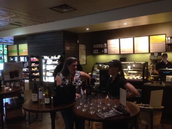 KevKevtheone's tweet photo. Starbucks New Evening Store Ponce De Leon Atlanta Ga http://t.co/EVbafJyL1J