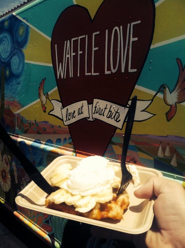 Maki_Kyle's tweet photo. Have to say @waffluvaz delivers a taste of Belgium that we haven't found in local restaurants. #legit #foodtruck http://t.co/9M1xsoapcD
