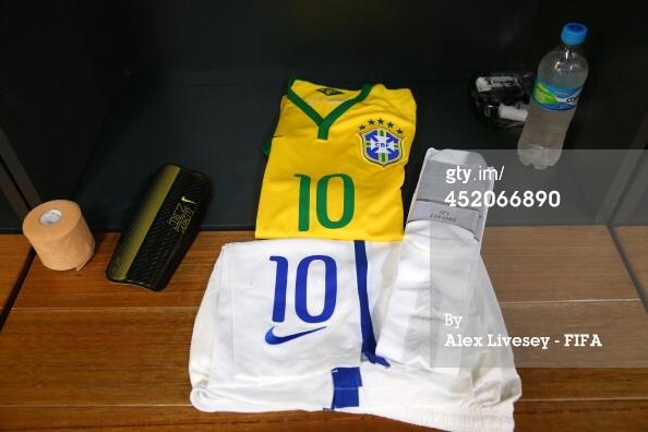 GettySport's tweet photo. Though unable to play, #Neymar is on his feet &amp; in the house - a welcome sight for #BRA fans. #WorldCup #BRENED http://t.co/e6HxHV8Gpk