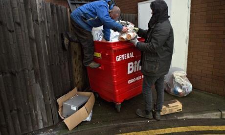sheppard_philip's tweet photo. “@doglab: BREAKING:  PSG owners are still search for David Luiz receipt!! http://t.co/fZqoxuKxh9” @robsheppo