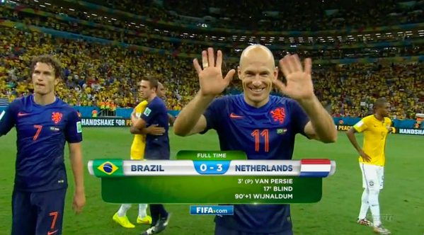 FreeBeerMovemnt's tweet photo. Ouch. RT @soccergods: Arjen Robben waves to his Mexican fans. #BRAvNED http://t.co/qno6eCOPYN