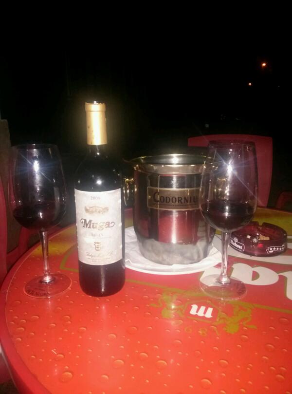 J7Javy's tweet photo. De cenita romantica cn @Elmonty_oficial http://t.co/4ibnZiWRis