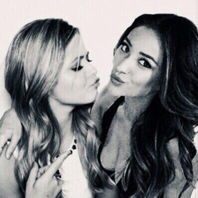 loveash_harding's tweet image. Divas  #WeNeedEmison