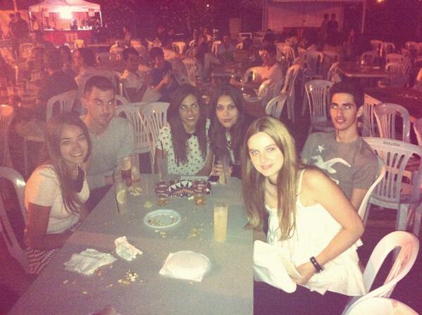 MariaMataix's tweet photo. @MartaBorreda @Gemma142 @NormaTeba @Sentups 👭👭👭💗 http://t.co/cBUroAowtJ