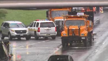 cbsnewspath's tweet photo. Heavy Rains bring #Flooding to #Chicago #KennedyExpressway Good #Weather video SATU186 #NPExpress http://t.co/v9lvcq7Rkq