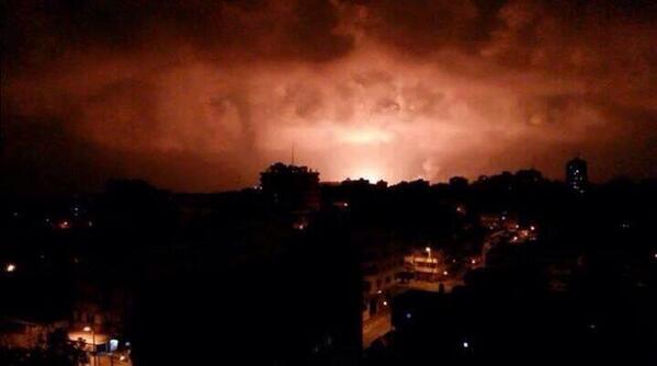 İ*rail şuanda #Gazze'ye yoğun bir bombardıman yapıyor. Allahım sen kardeşlerimize yardım et, BİRLİĞİMİZİ SAĞLA.