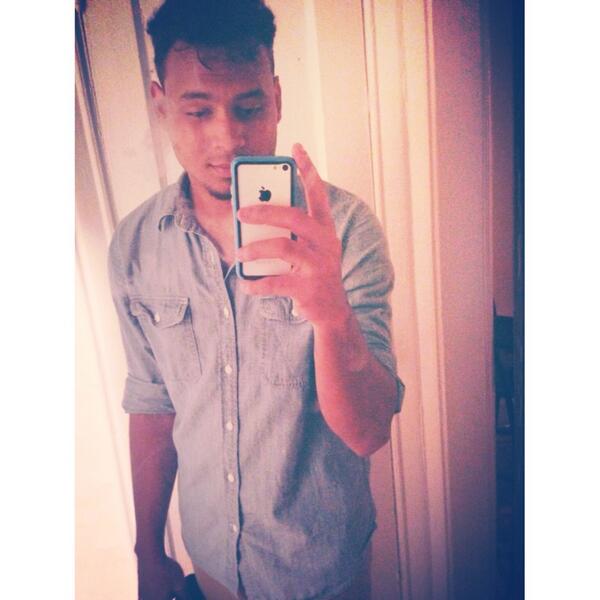 __kingVasquez's tweet photo. Que tal me corte el pelo http://t.co/ttROBulxE5