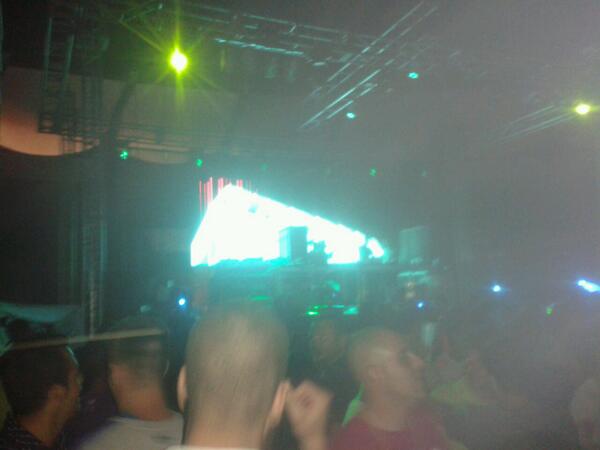 sergio_flores95's tweet photo. @HEBBEN_live http://t.co/t1ca1ju9RF