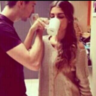 rooxlll's tweet photo. قبله علىَ جبينك وَاذكار الصبآح لتحمّيك. http://t.co/Ie3o3Nmw36